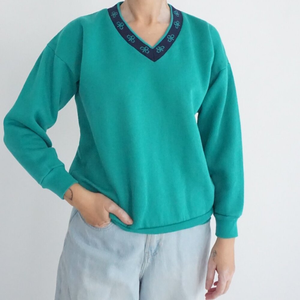 Vintage Girl Guides Green Shamrock Clover Embroidered V Neck Sweatshirt S